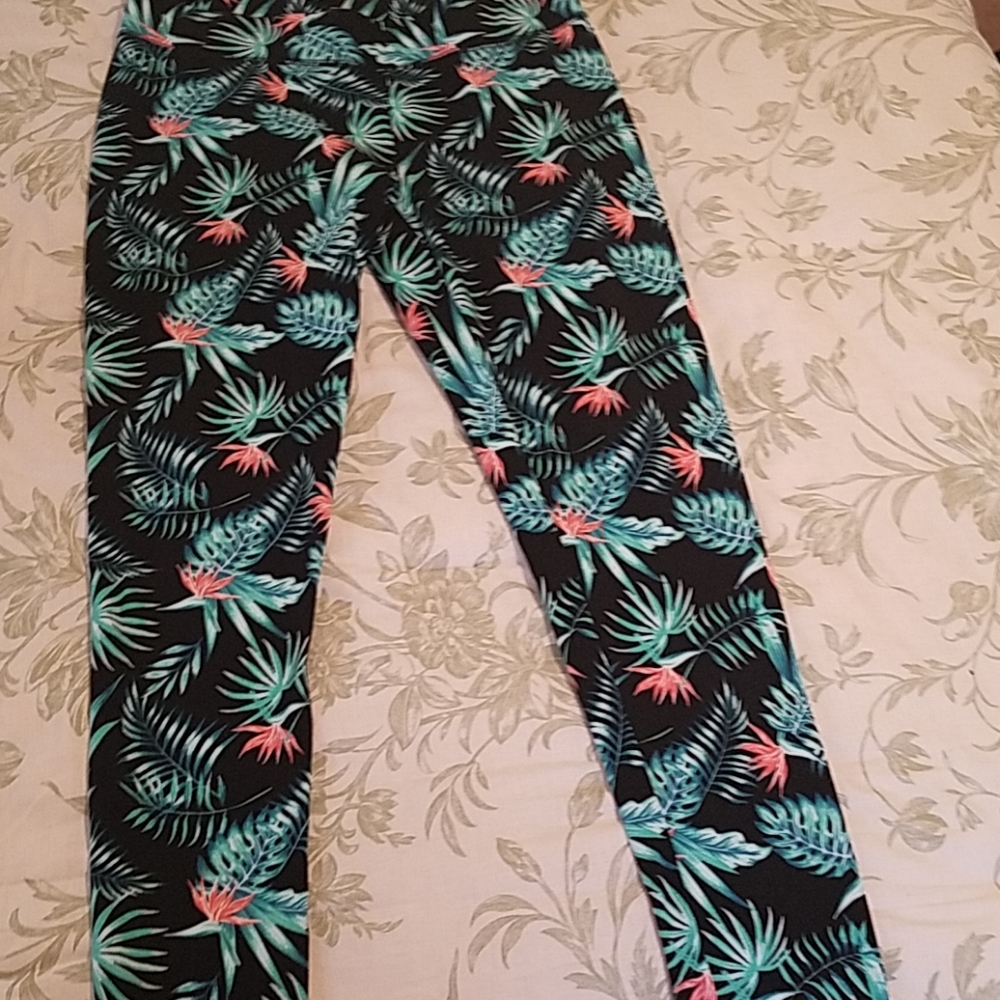 Patterned leggings